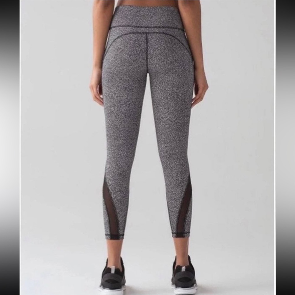 Lululemon Size 6 invigorate Black and White Leggings *Please read description* - Picture 10 of 12